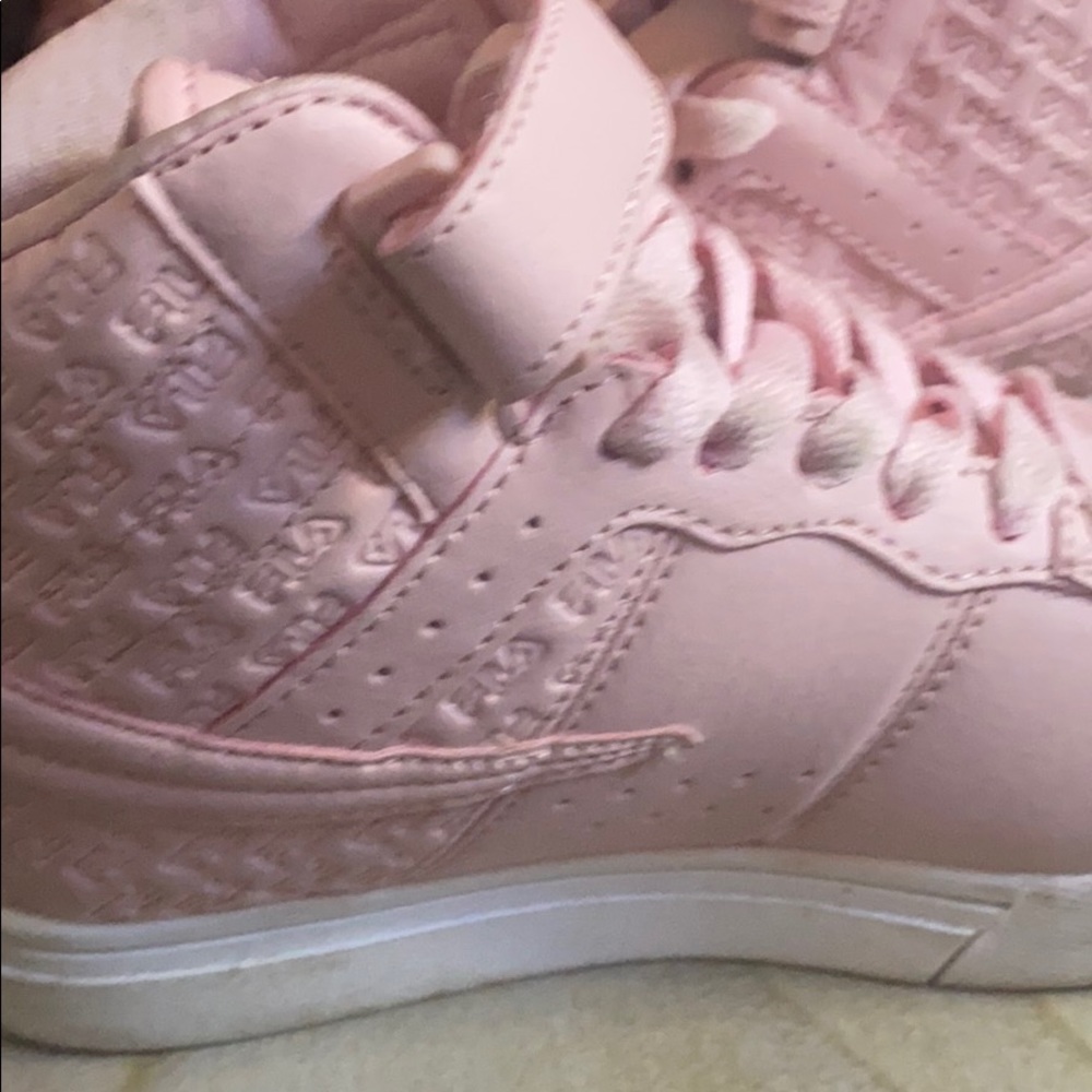 Shoes . - Picture 7 of 7